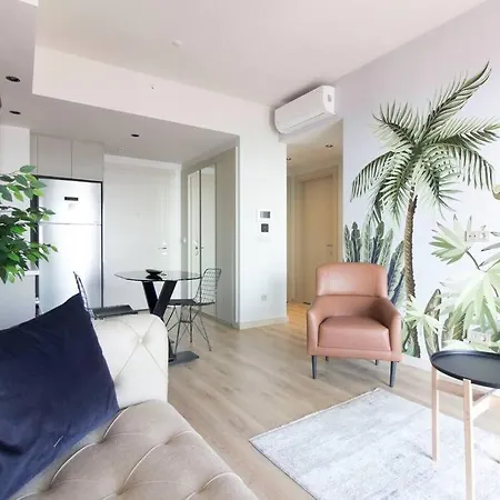 Luxurious 1br W Panoramic Views Estambul